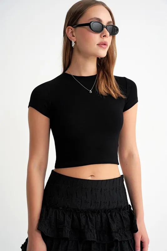 Fitted Crop Knitted T-Shirt