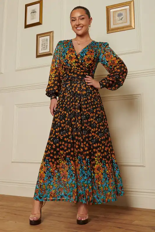 Quiyn Symmetrical Print Lace Maxi Dress - Jolie Moi
