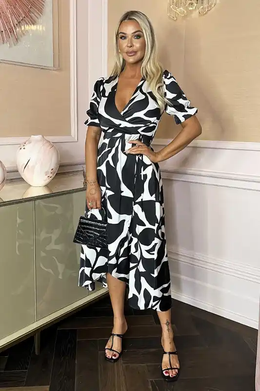 Black And White Leaf Print Puff Sleeve Wrap Midi Dress - AX Paris