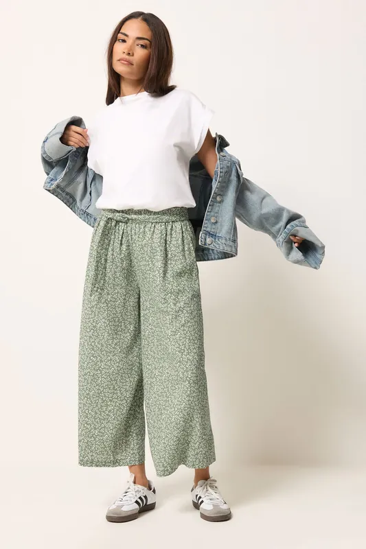 Petite Leaf Print Cropped Trousers - PixieGirl