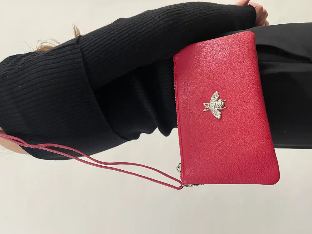 Bee Crossbody Bag - SVNX