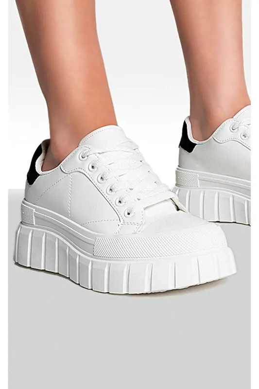 Mari Chunky Sole Lace Up Trainers - IKRUSH
