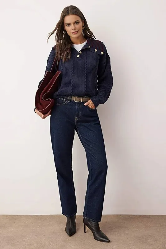 Cable Knit Wide Fit Sweater with Turn-Down Collar