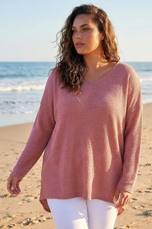 Curve Textured V-Neck Stretch Top