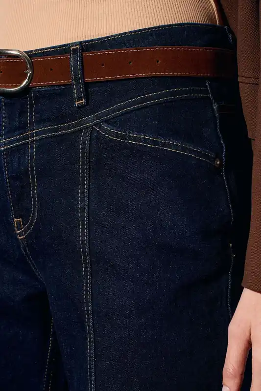 Women's Mid Waist Straight Leg Jeans - Dilvin
