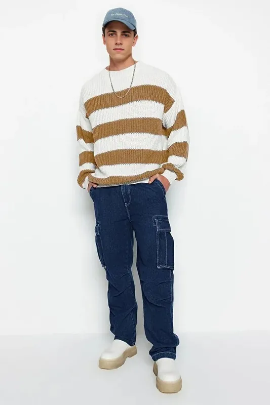 Men’s Crew Neck Striped Knit Sweater - WOVCOR