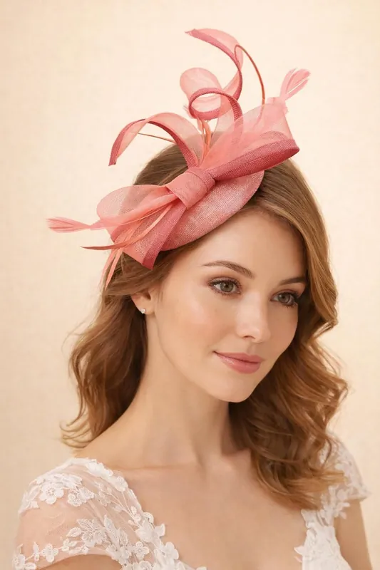 Round Fascinator with Bow & Feathers - SVNX