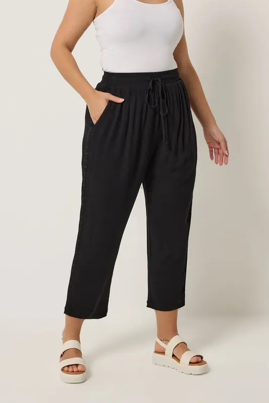 Crochet Side Cropped Trousers - Yours