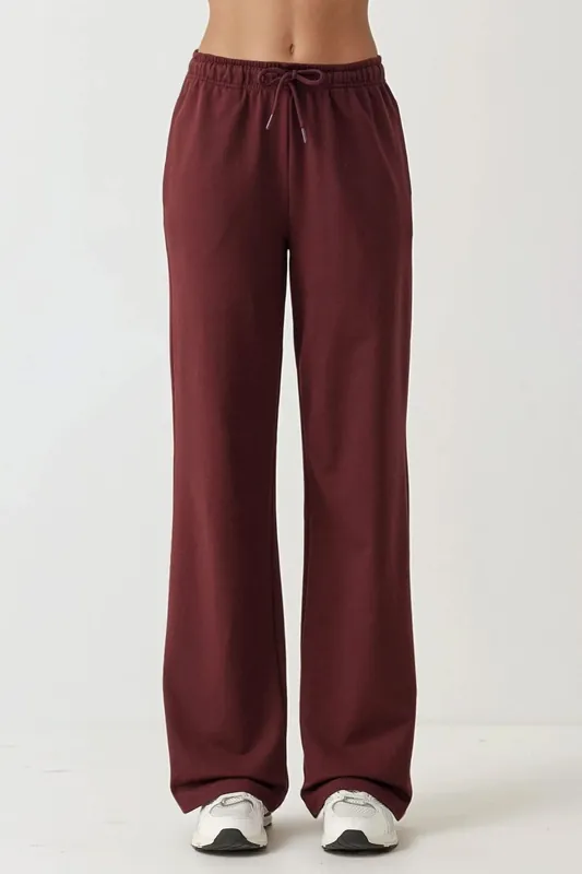 Relaxed Fit Straight Leg Sweatpants - Hiccup