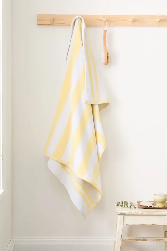 'Reversible Stripe' Cotton Jacquard Bath Towel - Bianca