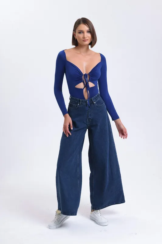 Sweatheart Neck Slinky Fabric Cut Out Low Cut Body - Hiccup