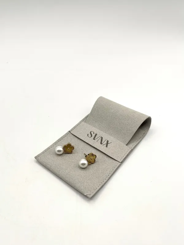 Floral Pearl Stud Earrings in Gold - SVNX