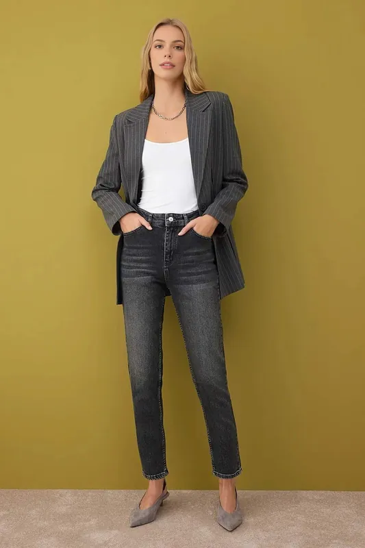 High Waist Comfort Mom Jeans - WOVCOR