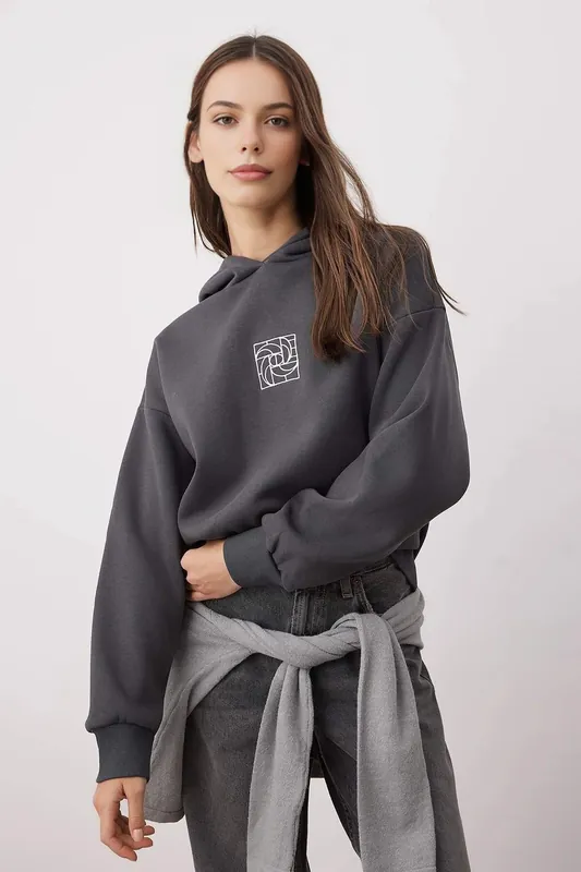 Embroidered Oversized Fleece Hoodie - WOVCOR