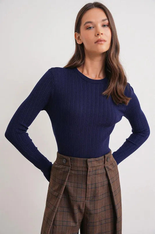 Soft Textured Ribbed Fitted Top - MixRay