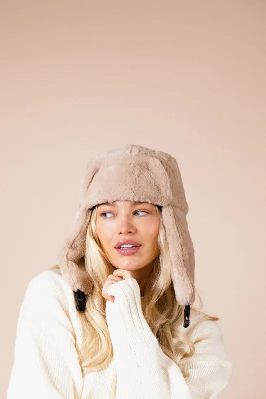 Plush Trapper Hat In Beige - SVNX