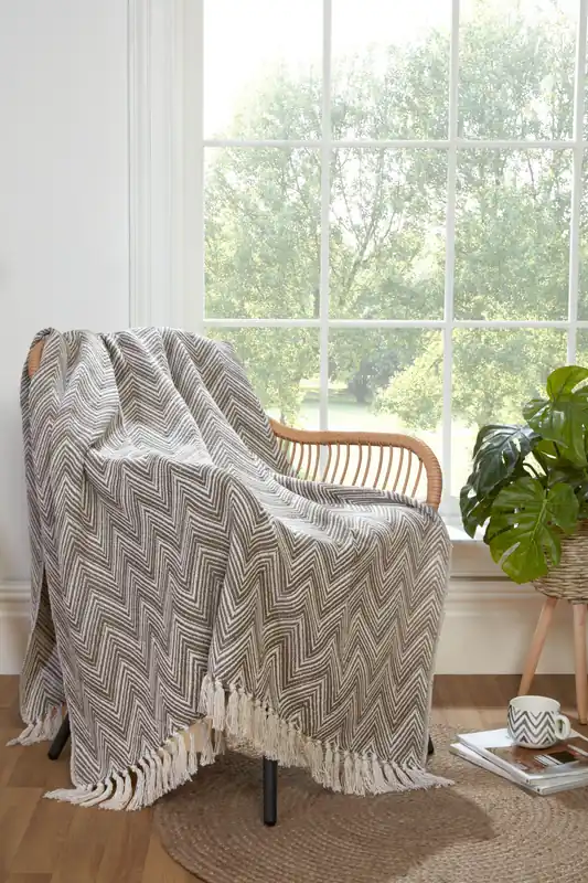 Chester Zig Zag Geometric Throw Over Blanket with Tassels - Portfolio Home