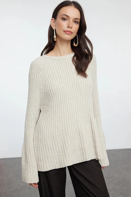Loose Fit Ribbed Knit Sweater with Long Sleeves - WOVCOR