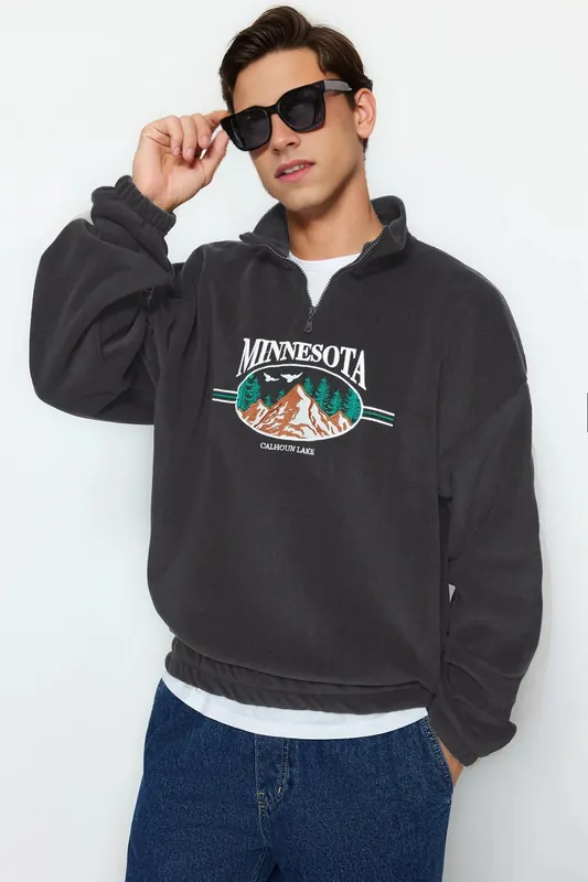 Stand Collar City Embroidered Fleece Sweatshirt - WOVCOR
