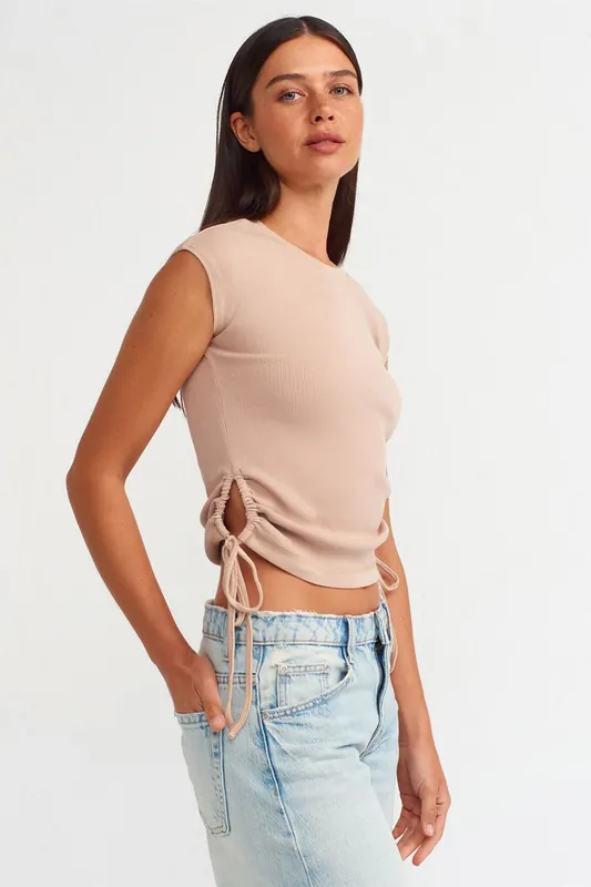 Women's Sleeveless Crop T-Shirt With Cut-Out Detail