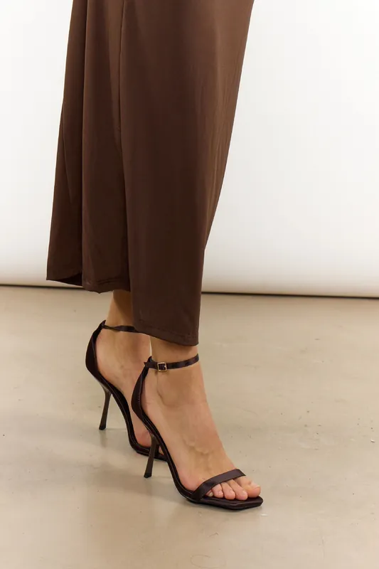 Curved heel heeled sandals - Shnoo