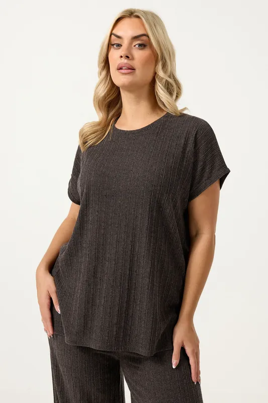 Short Sleeve Knitted T-Shirt