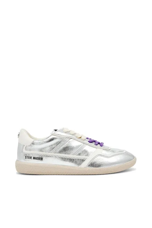 'August Trainer Silver' Trainers - STEVE MADDEN