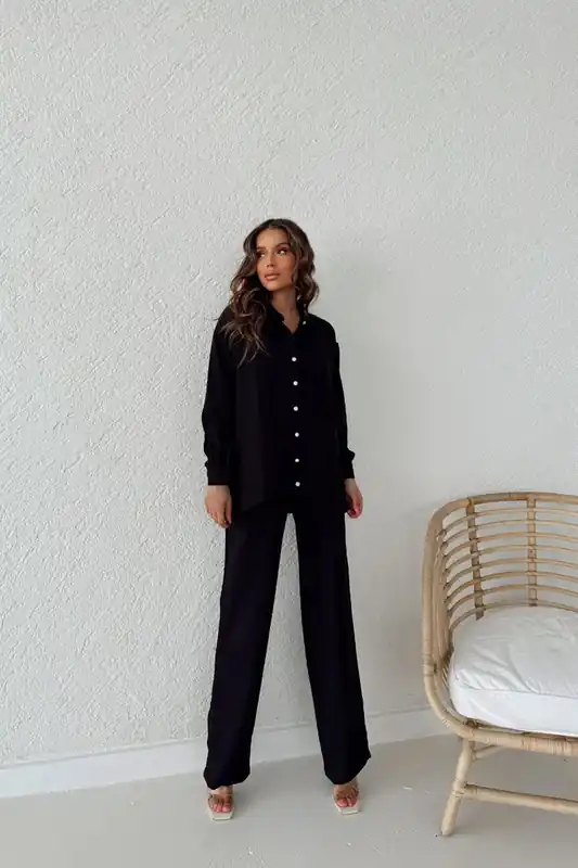 Long Sleeve Button-Up Shirt with Shirt Collar
