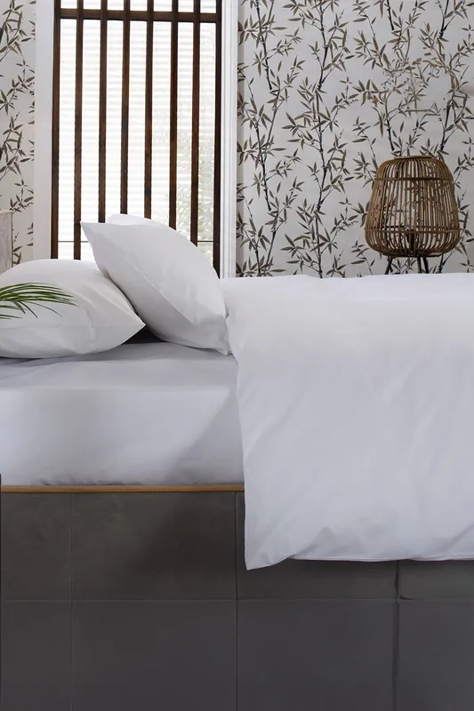 Luxury 100% Cotton 200 Thread Count Duvet Cover Set | The Lyndon Company