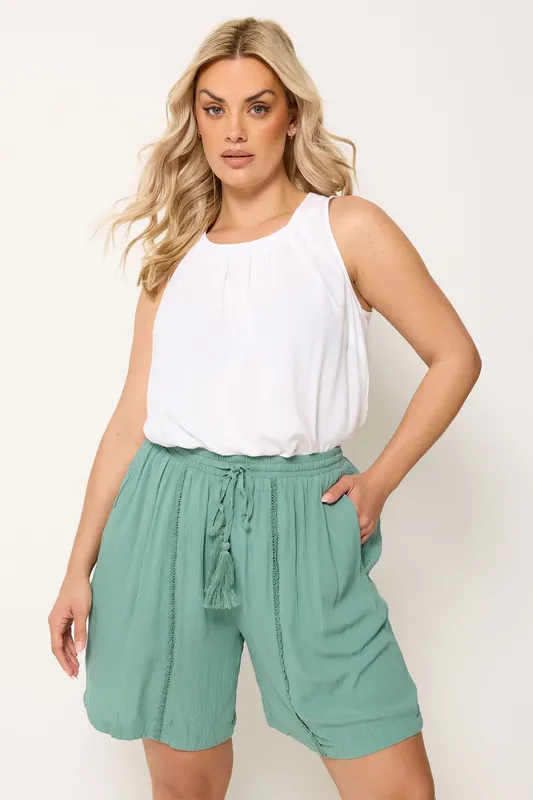 Scallop Detail Shorts - Yours