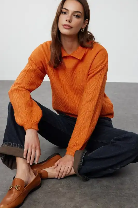 Textured Chevron Knit Collared Jumper - WOVCOR
