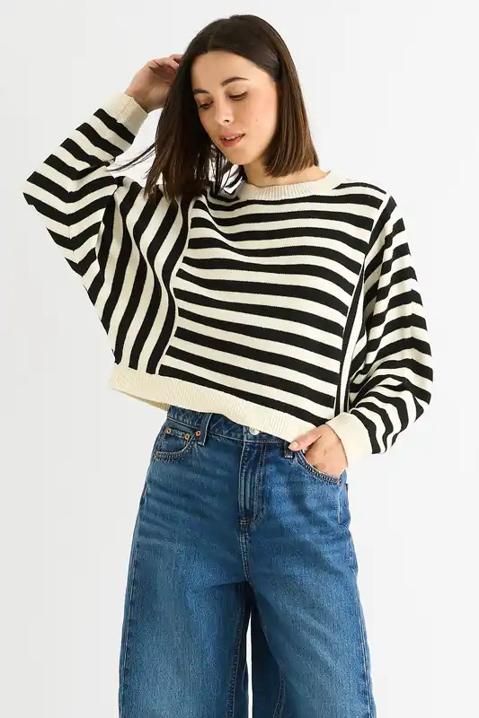 White Contrast Stripe Loose Fit Knit Jumper - Gini London
