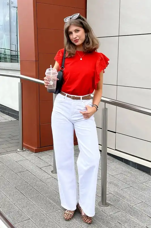Round Neck Blouse with a Sleeve Detail - Hiccup