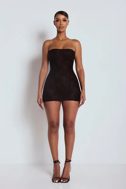 The Amilia Lace Dress Black - LEMONLUNAR