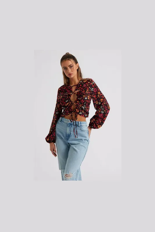 Black Cut Out Front Top - Urban Bliss