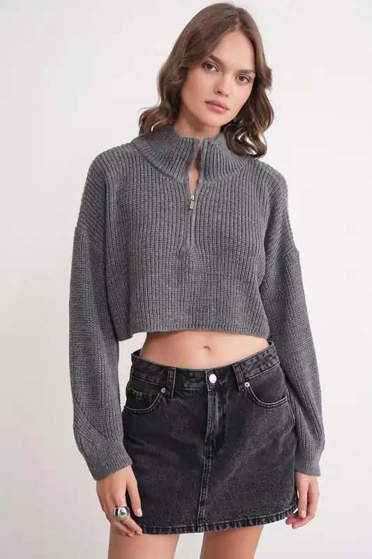 Textured Long Sleeve Zipped Collar Sweater - MixRay