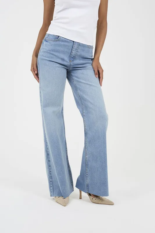 Mid Rise Wide Leg Jeans - Brave Soul