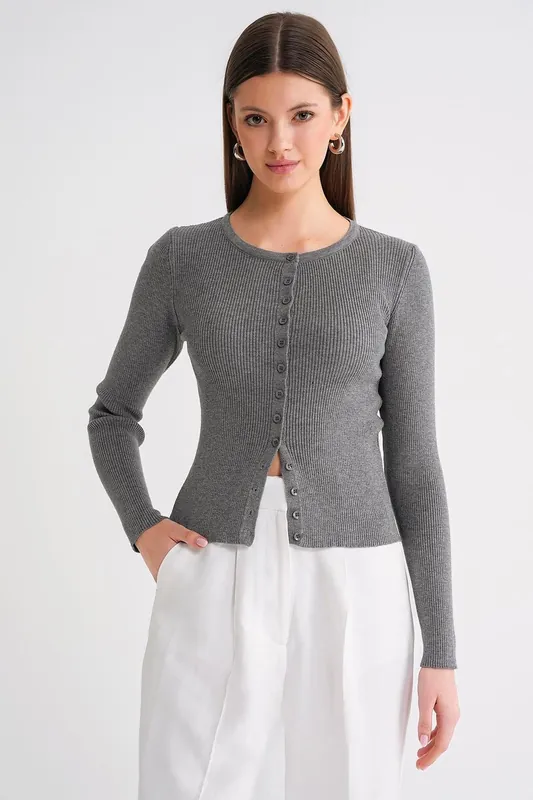 Buttoned Slim Fit Ribbed Knit Cardigan - MixRay
