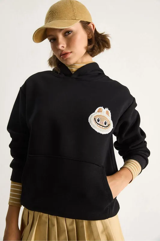 Hooded Embroidered Sweatshirt - Bianco Lucci