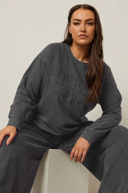 New York' Slogan Sweatshirt - Yours