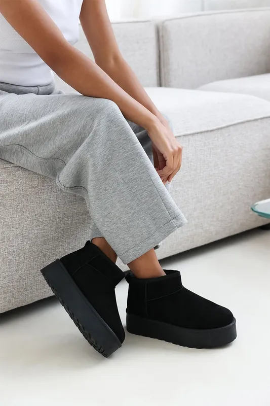 Eveline' Platform Fur Lining Ankle Boots - Where's That From