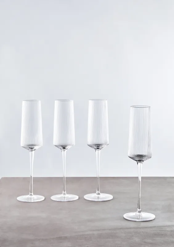 Orsina Set of 4 Ribbed Champagne Glasses, Crystal Flutes With Slender Stem, Bubbly Glasses, Sparkling Wine Goblets