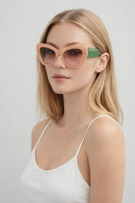 Cat Eye Sunglasses in Pink Green - SVNX