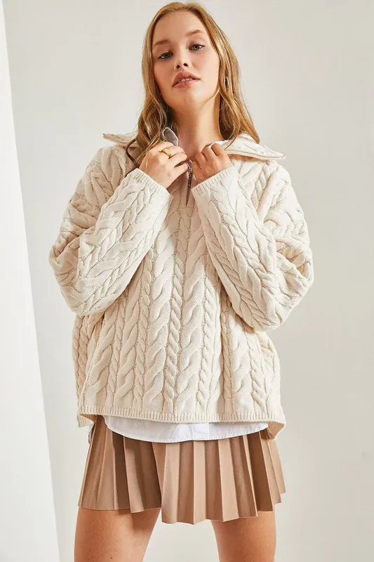 Oversized Hair Beard Sweater with Zipper Collar - Bianco Lucci