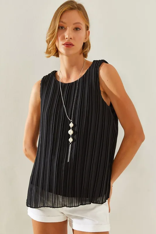 Textured Siphon Blouse with Accessory Detail - Bianco Lucci