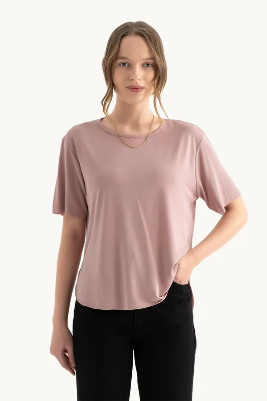Round Neck Relaxed T-shirt