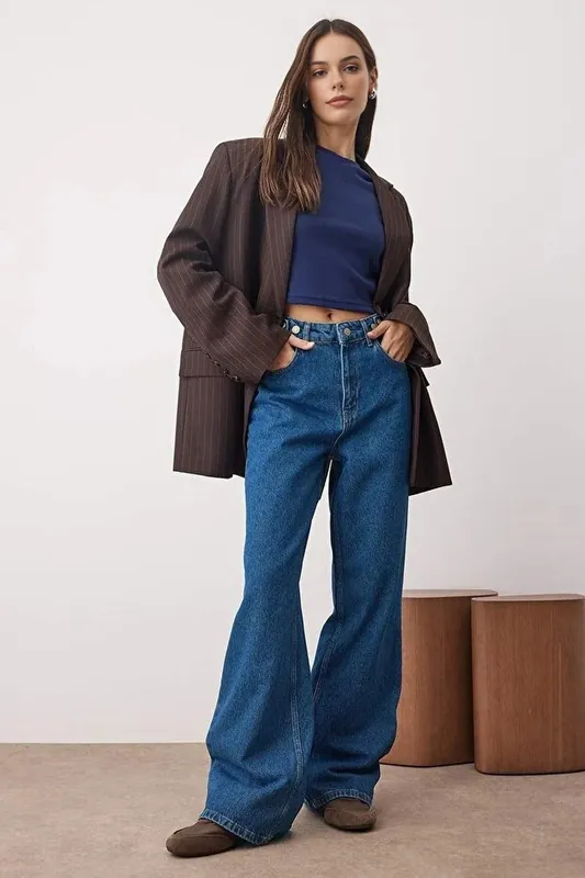 High Waist Wide Leg Jeans Waist Detail - WOVCOR