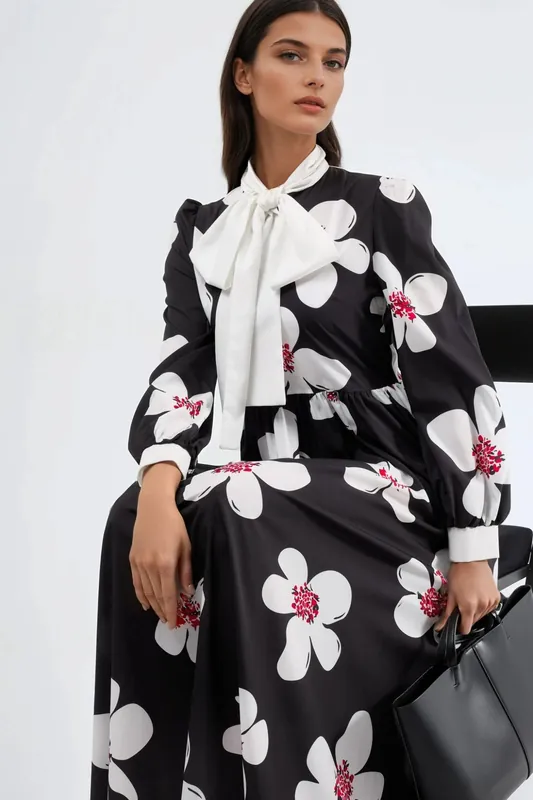 Patterned A-line maxi dress with shawl collar