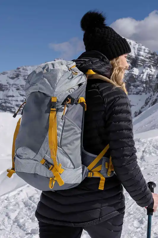 'Elgon' Padded Shoulder Straps Waterproof Rain Cover Rucksack - Mountain Warehouse