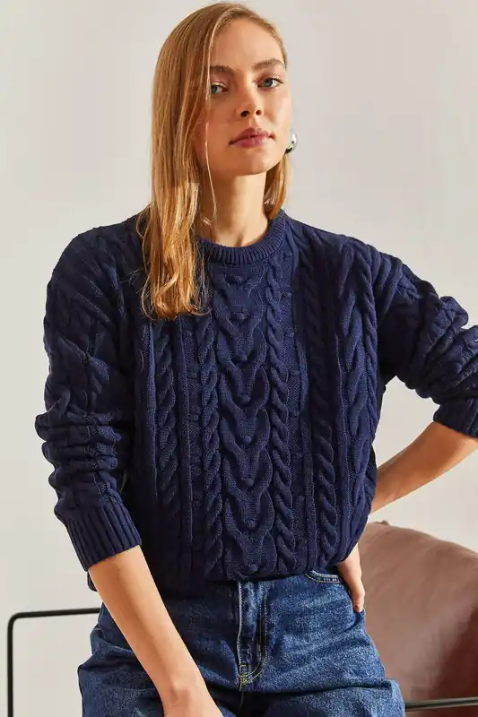 Textured Ribbed Crew Neck Sweater - Bianco Lucci